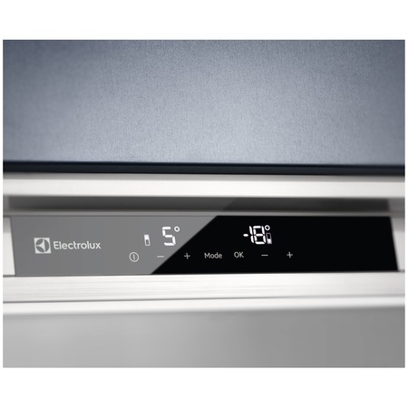 Combina frigorifica incorporabila Electrolux LNS8TE19S, 267 l, Clasa E, Full No Frost, Long fresh, Control Touch, CustomFlex, H 189 cm