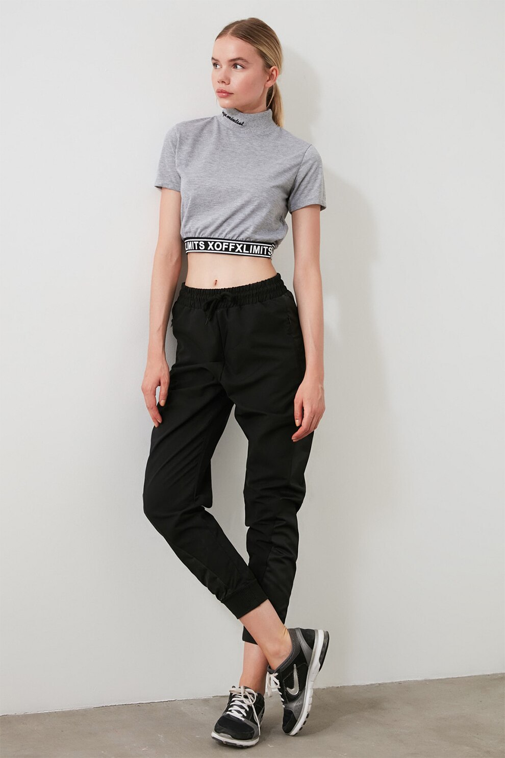 Trendyol, Pantaloni sport cu snur si talie inalta, Negru