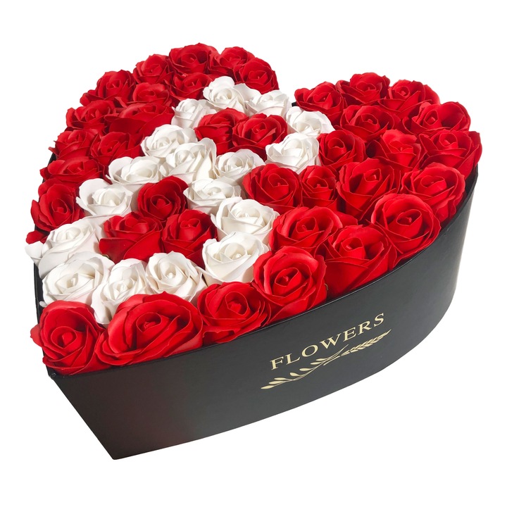 Буква Б от Рози - Кутия във формата на сърце, 29см