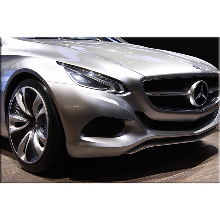 Картина DualView Startonight Mercedes Auto Show, светеща в тъмното, 80 x 120 см