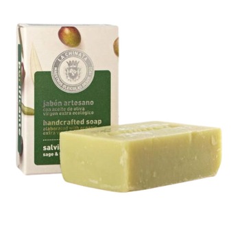 Sapun artizanal, cu efect de curatare, cu lemongrass, salvie si ulei de masline extra virgin, 100 gr, La Chinata Sapun artizanal, cu efect de curatare, cu lemongrass, salvie si ulei de masline extra virgin, 100 gr, La Chinata