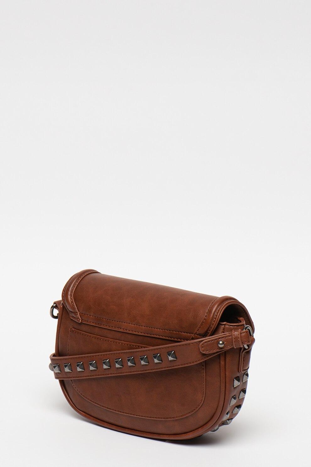 Pepe Jeans London, Tina keresztpántos műbőr táska szegecsekkel díszítve