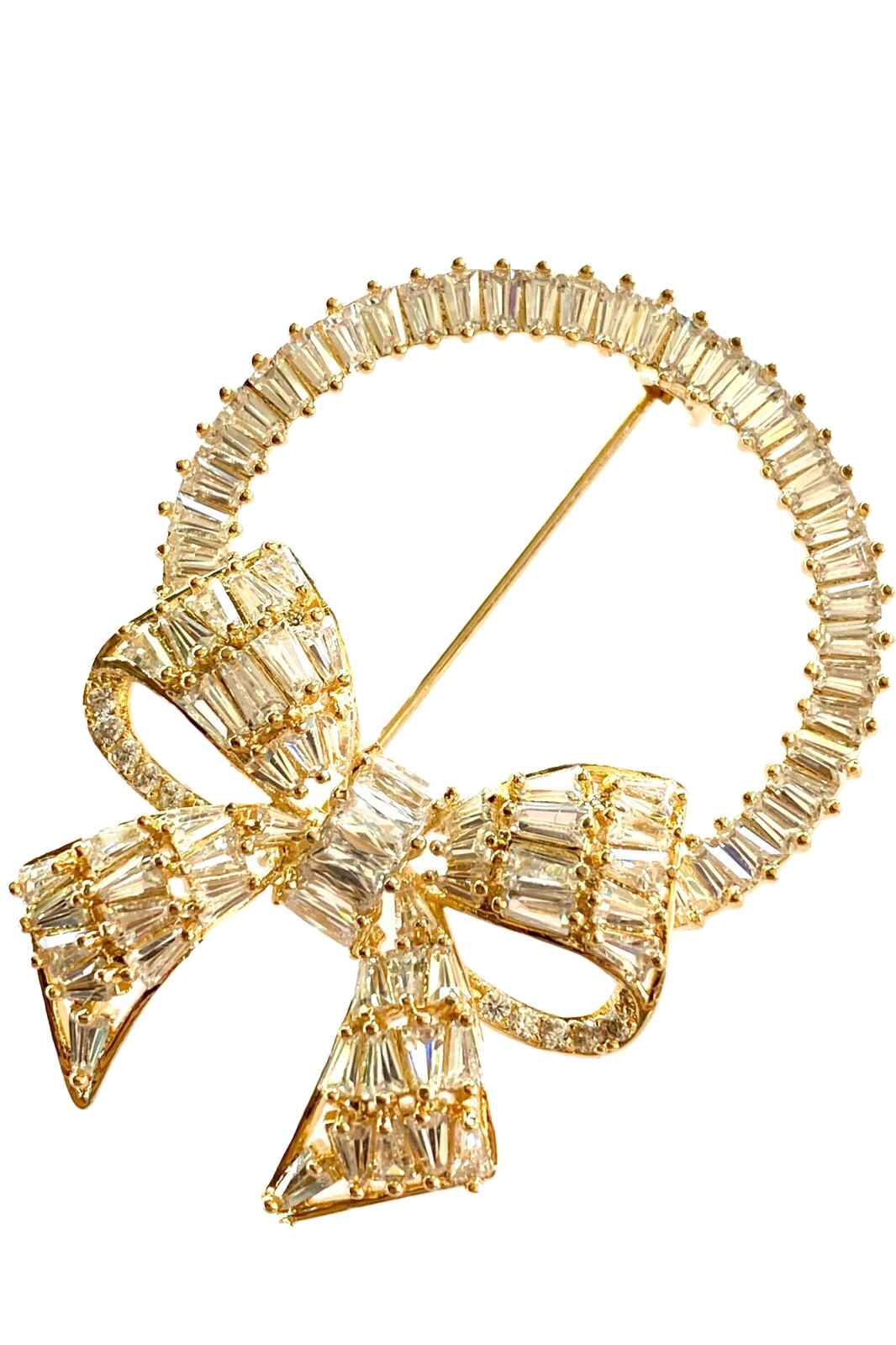 Brosa fundita , cristale, placat cu aur de 18 K, Cutie cadou
