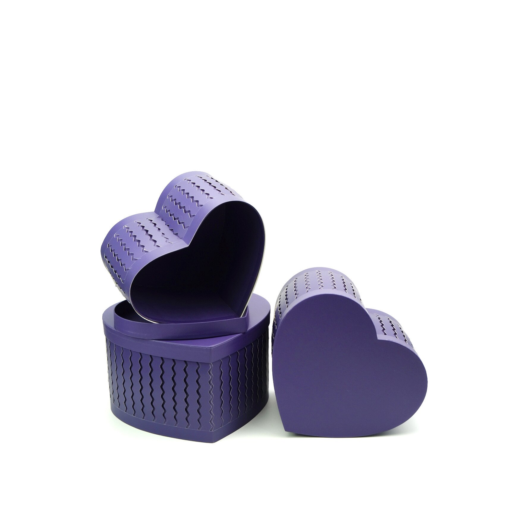 Set 3 cutii cadou inima din carton, mov, 850 gr