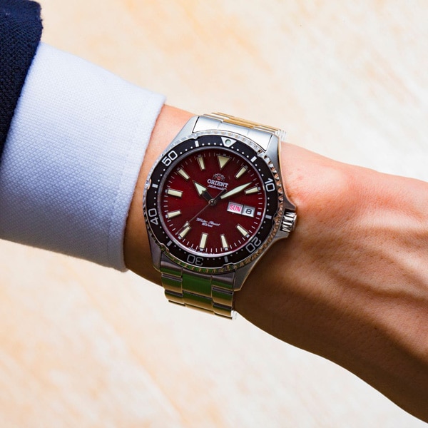 Ceas barbatesc Orient Mako III, Automatic, din otel inoxidabil, argintiu cu  rosu - eMAG.ro