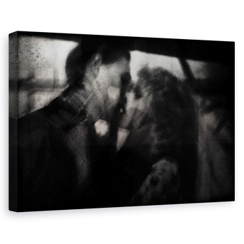 Tablou canvas - Umbre (Sarutul), Pasiune, Sarut, Fata, Romantic, 40 x 60 cm Tablou canvas - Umbre (Sarutul), Pasiune, Sarut, Fata, Romantic, 40 x 60 cm