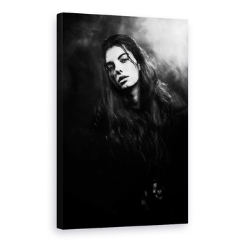 Tablou canvas - Studio, Monocrom, Studio, Fata, Intuneric, Fum, 20 x 30 cm Tablou canvas - Studio, Monocrom, Studio, Fata, Intuneric, Fum, 20 x 30 cm