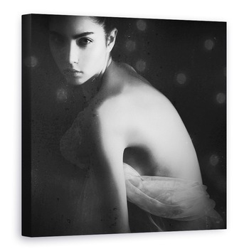Tablou canvas - Secrete, Alb-Negru, Studio, Model, Portret, Persoana, 70 x 70 cm Tablou canvas - Secrete, Alb-Negru, Studio, Model, Portret, Persoana, 70 x 70 cm