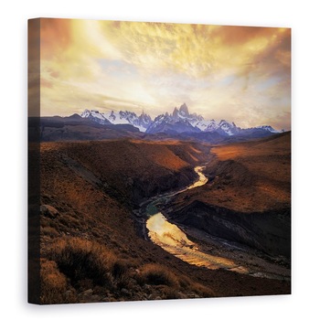 Tablou canvas - Vedere Din Defileu, Patagonia, Argentina, Munti, Trecatoare, Rau, 70 x 70 cm Tablou canvas - Vedere Din Defileu, Patagonia, Argentina, Munti, Trecatoare, Rau, 70 x 70 cm