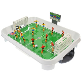 Set joc fotbal de masa, de jucarie, pentru copii, cu 12 figurine si 24 de steaguri - 67008 Set joc fotbal de masa, de jucarie, pentru copii, cu 12 figurine si 24 de steaguri - 67008