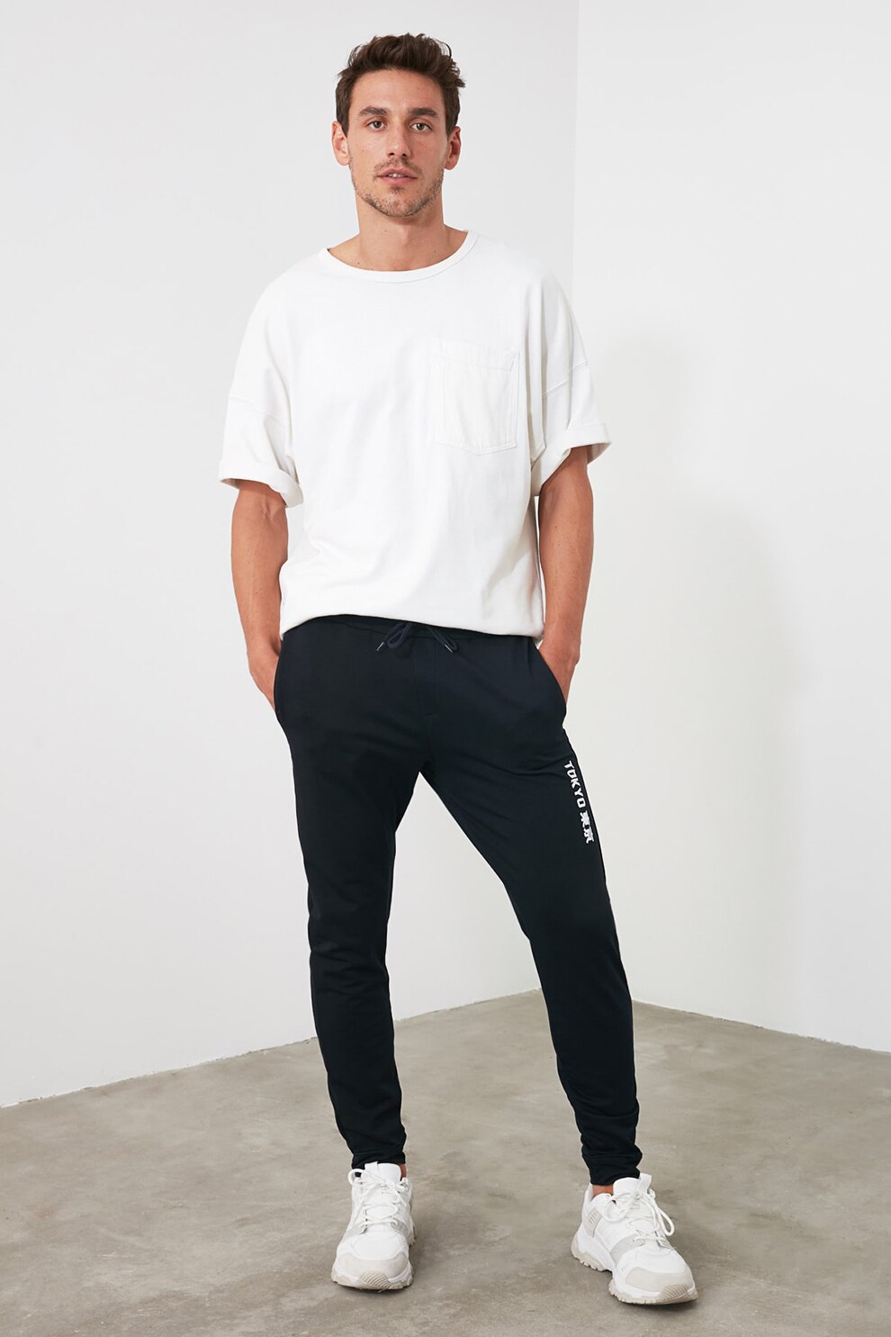 Trendyol, Pantaloni sport conici cu snur de ajustare in talie, Bleumarin