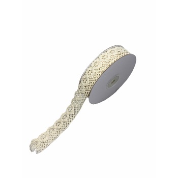 Rola dantela decorativa pentru aranjamente si cadouri, Atelier, Crem, 9mx2,5cm Rola dantela decorativa pentru aranjamente si cadouri, Atelier, Crem, 9mx2,5cm