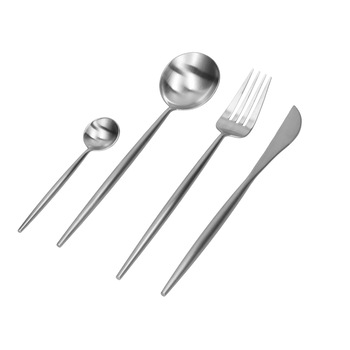 Set de tacamuri portugheze 24 de piese, argintiu mat, 18,7-23 cm Set de tacamuri portugheze 24 de piese, argintiu mat, 18,7-23 cm