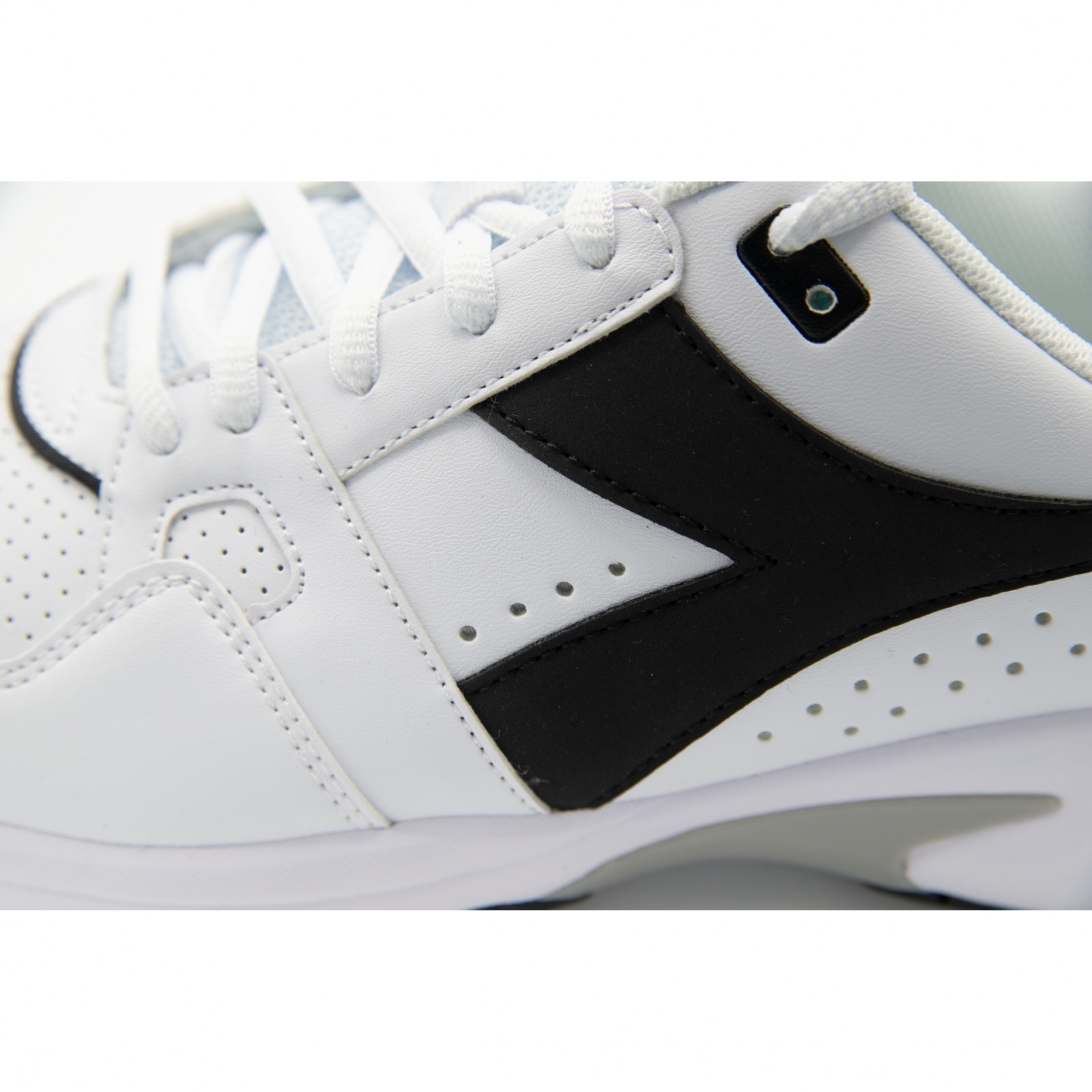 diadora volee 2