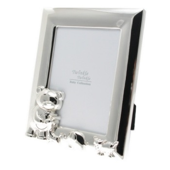 Rama foto argintata cu ursulet 19.5 x 16 centimetri, Celebrations Rama foto argintata cu ursulet 19.5 x 16 centimetri, Celebrations