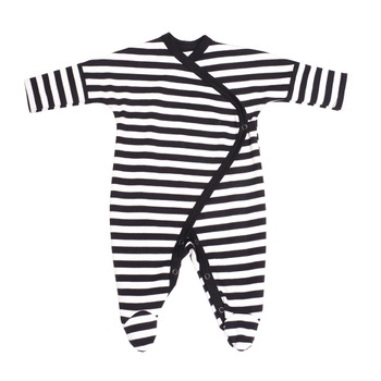 Salopeta cu dungi alb si negru petrecuta pentru bebelusi din bumbac organic, 56/62 cm Salopeta cu dungi alb si negru petrecuta pentru bebelusi din bumbac organic, 56/62 cm