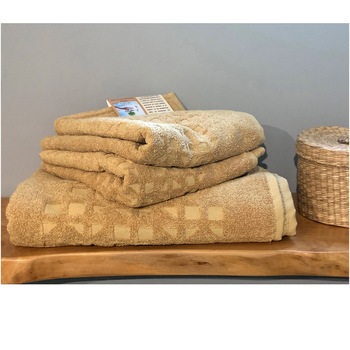 Set 3 prosoape baie Kale Aglika, 2 x 50x70 cm si 1 x 70x140 cm, 100% bumbac, mustar Set 3 prosoape baie Kale Aglika, 2 x 50x70 cm si 1 x 70x140 cm, 100% bumbac, mustar