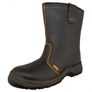 Incaltaminte protectia muncii