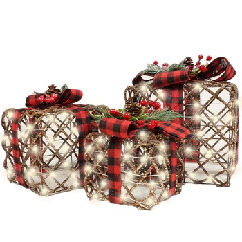 Set 3 Cutii Cadou cu ratan si leduri lumina calda Set 3 Cutii Cadou cu ratan si leduri lumina calda