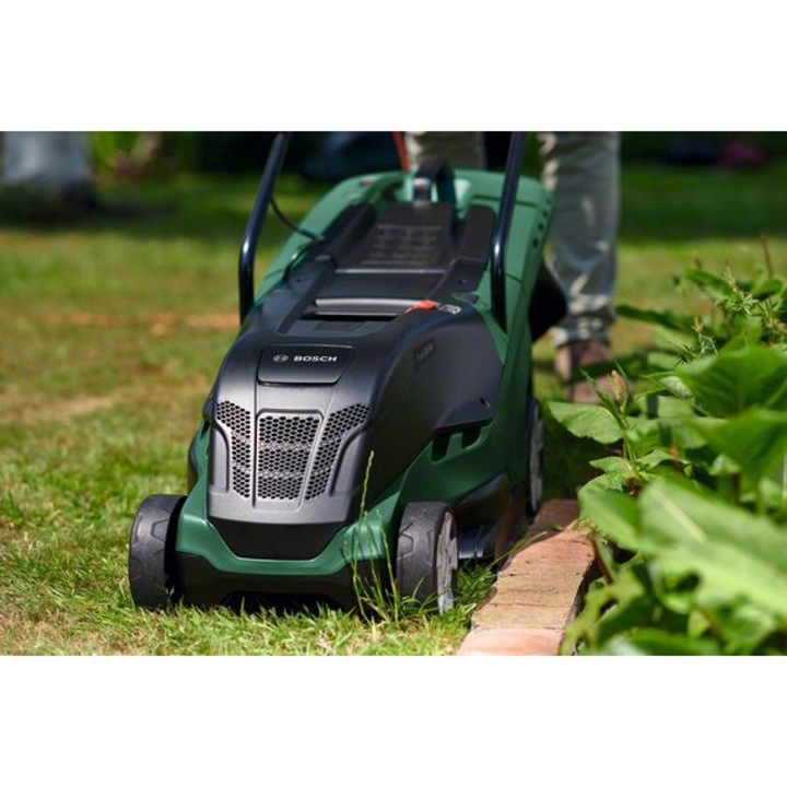 Masina de tuns gazon/iarba electrica Bosch UniversalRotak 450, putere 1300 W, 35 cm latime taiere, inaltime de taiere 25 - 70 mm, 40 L sac colector