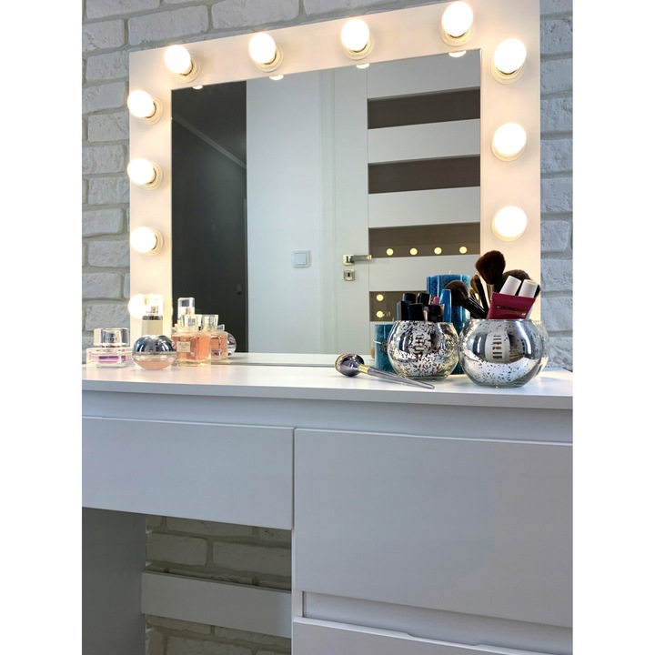 Masa de toaleta si machiaj Hollywood Pro, alba, cu 4 sertare, oglinda si 12 LED-uri, 90x40x140 cm