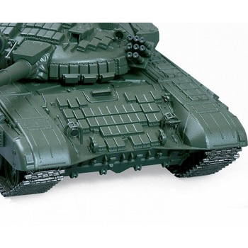 Macheta Militara Zvezda T-72B Russian Main Battle Tank with ERA 1:35 ZVEZ 3551 Macheta Militara Zvezda T-72B Russian Main Battle Tank with ERA 1:35 ZVEZ 3551