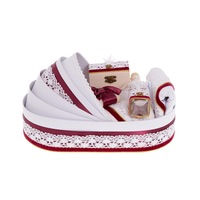 trusou botez complet in landou cu decor elegant de culoare alb-visiniu 8 piese imagen 13_0_
0