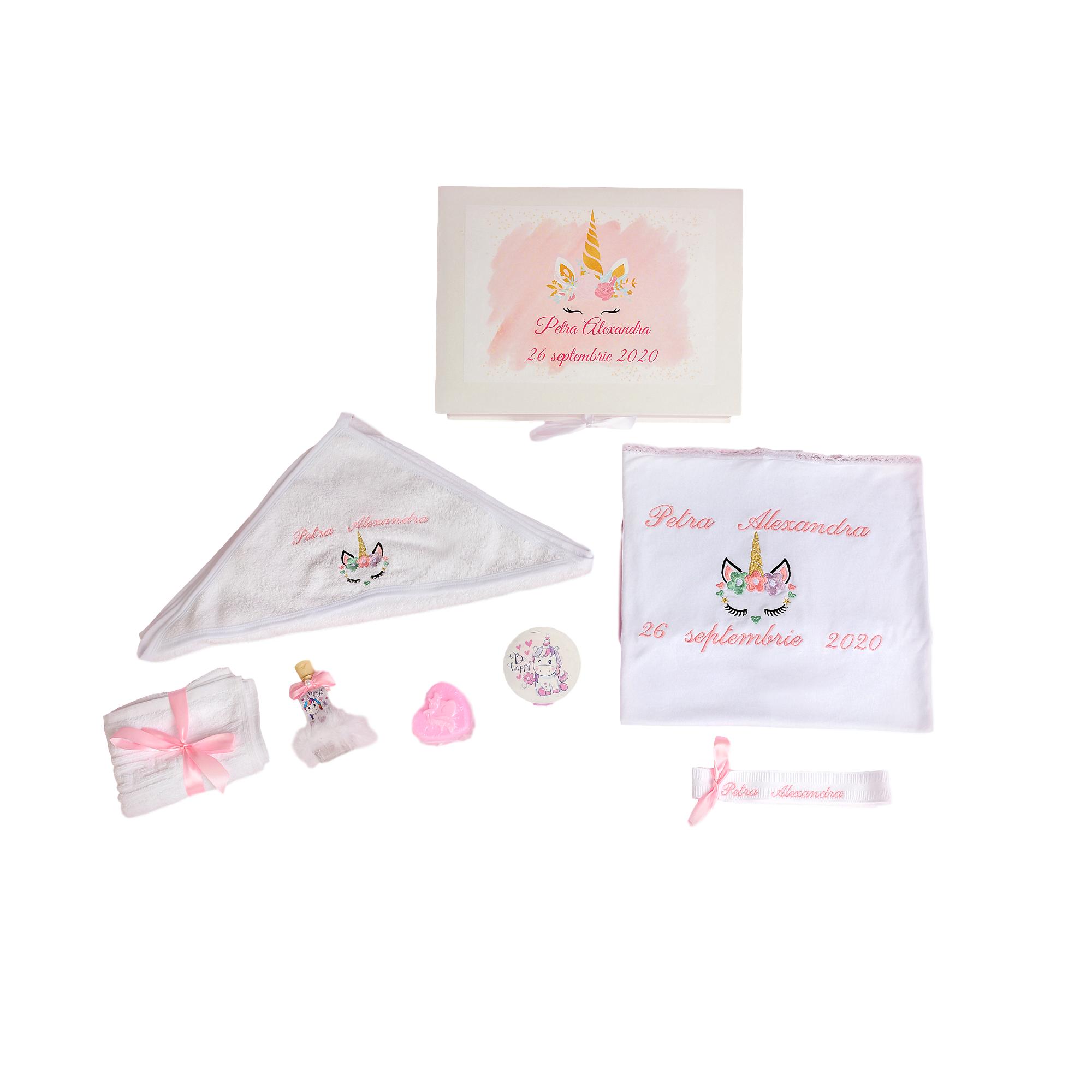 Trusou botez Unicor 7 piese, personalizat prin brodare