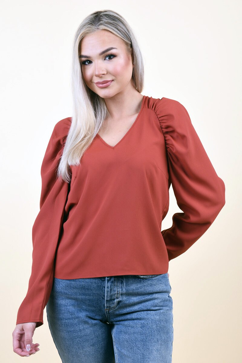 Bluza dama, Pieces