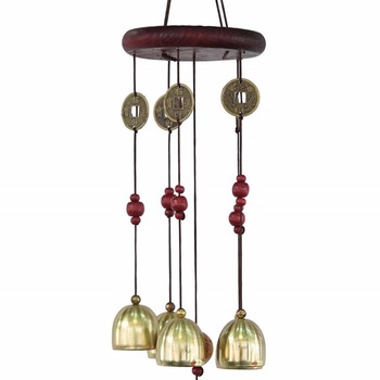 Clopotel de vant cu 6 clopotei si monede aurii pentru noroc si prosperitate, model Feng-Shui Clopotel de vant cu 6 clopotei si monede aurii pentru noroc si prosperitate, model Feng-Shui