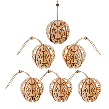Set 6 globuri 3 D din lemn, handmade, decoratiune pentru brad Craciun Set 6 globuri 3 D din lemn, handmade, decoratiune pentru brad Craciun