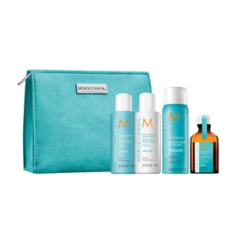 Set Moroccanoil Travel Volume 2020 Sampon Moroccanoil pentru volum 70ml ,Balsam de par Moroccanoil 70ml ,Tratament de par Moroccanoil pentru par fin sau blond 25ml , Spuma de par Moroccanoil Root Boost 75ml Set Moroccanoil Travel Volume 2020 Sampon Moroccanoil pentru volum 70ml ,Balsam de par Moroccanoil 70ml ,Tratament de par Moroccanoil pentru par fin sau blond 25ml , Spuma de par Moroccanoil Root Boost 75ml
