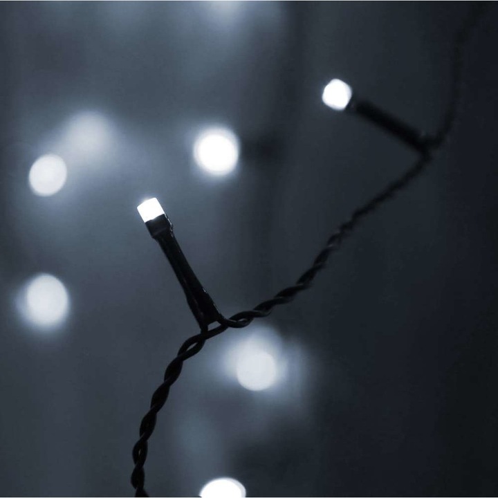 Instalatie Craciun Turturi, IP44, 25 m, 715 Led-uri, Perdea Franjurata, Alb rece, 8 jocuri de lumini, Transformator 31 V, Putere 9 W, Interconectabila, Interior/Exterior, Prelungitor 3 m inclus, Fir Negru, Flippy