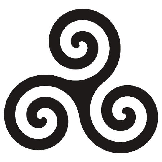 Sticker decorativ perete / geam si auto - triskelion, 10x10 cm