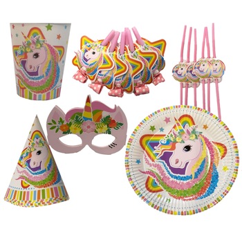 Set petrecere 36 piese paie, pahare, suflatori, coifuri, farfurii, ochelari Party Unicorn Set petrecere 36 piese paie, pahare, suflatori, coifuri, farfurii, ochelari Party Unicorn