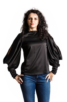Bluza Ada Rose ,maneci ample ,neagra , marimea 36 Bluza Ada Rose ,maneci ample ,neagra , marimea 36