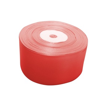 Panglica satinata, culoare rosu, latime 5 cm, lungime 4 m Panglica satinata, culoare rosu, latime 5 cm, lungime 4 m
