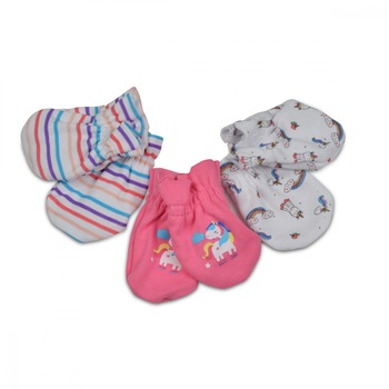 Set 3 perechi manusi pentru bebelusi 0-6 luni Kay Pink Set 3 perechi manusi pentru bebelusi 0-6 luni Kay Pink
