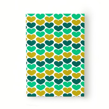 Caiet tip Agenda Heartwork cu muchie cusuta, Inimioare verzi si galbene, Latime 140 mm x Inaltime 200 mm Caiet tip Agenda Heartwork cu muchie cusuta, Inimioare verzi si galbene, Latime 140 mm x Inaltime 200 mm