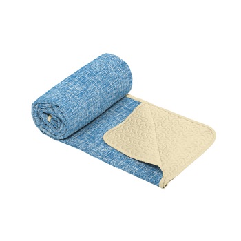 Cuvertura matlasata cu 2 fete Alcam, microfibra, 210x220 cm, Bleu Jeans Cuvertura matlasata cu 2 fete Alcam, microfibra, 210x220 cm, Bleu Jeans