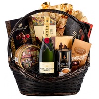 cos elegant best image elegant moet cu champagne moetamp chandon praline fine trufe de ciocolata fursecuri cafea dallmayr si bomboane pompadour cadoul contine 10 articole imagen 12_0_
0