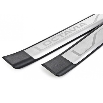 Set 4 ornamente praguri, Skoda Octavia III, negru/argintiu Set 4 ornamente praguri, Skoda Octavia III, negru/argintiu