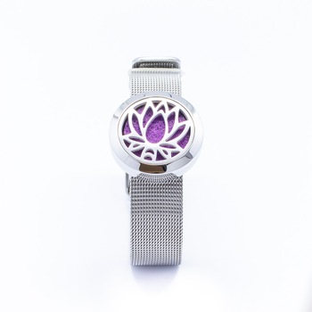 Bratara dama aromaterapie pentru uleiuri esentiale - difuzor cu model Lotus Bratara dama aromaterapie pentru uleiuri esentiale - difuzor cu model Lotus