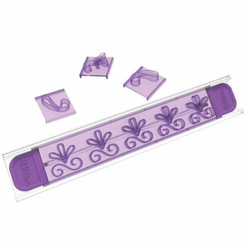 Set decupator plastic cu diverse forme, 19 buc, Wilton Set decupator plastic cu diverse forme, 19 buc, Wilton