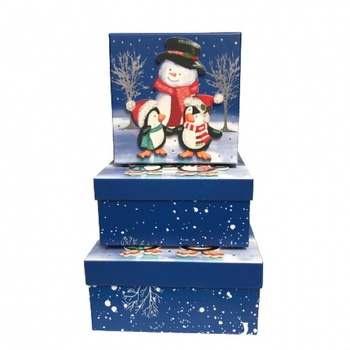 Set 3 cutii din carton patrat pentru craciun cu om de zapada, 537 g Set 3 cutii din carton patrat pentru craciun cu om de zapada, 537 g