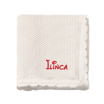 Paturica bebe, LWS, bumbac, tricotata, brodata, 70x90 cm, model nume Ilinca Paturica bebe, LWS, bumbac, tricotata, brodata, 70x90 cm, model nume Ilinca