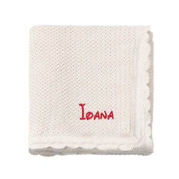 Paturica bebe, LWS, bumbac, tricotata, brodata, 70x90 cm, model nume Ioana Paturica bebe, LWS, bumbac, tricotata, brodata, 70x90 cm, model nume Ioana