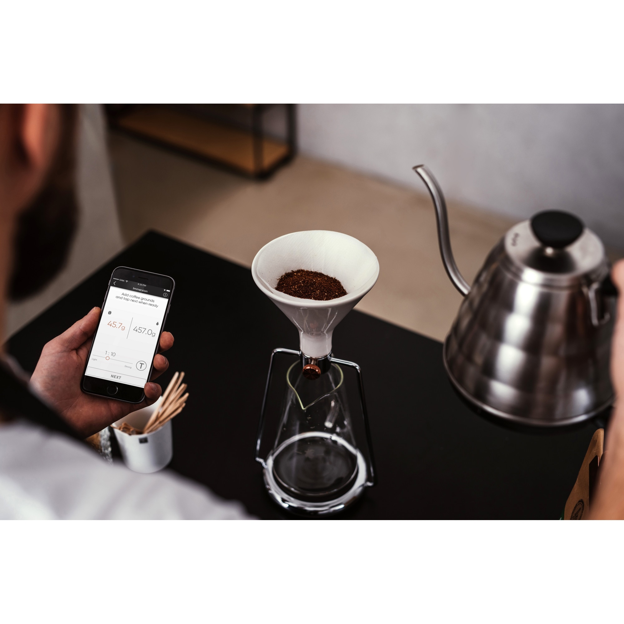 Aparat de cafea si ceai smart Gina Goat Story , inox, 3 metode de preparare, cantar Bluetooth integrat, aplicatie smartphone, incarcator USB