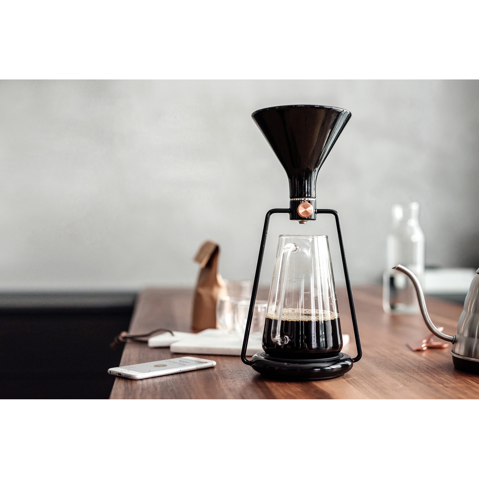 Aparat de cafea si ceai smart Gina Goat Story , negru, 3 metode de preparare, cantar Bluetooth integrat, aplicatie smartphone, incarcator USB