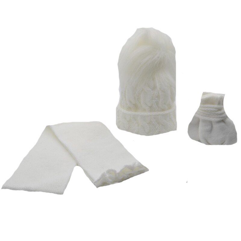 Set 3 piese caciula, fular si manusi pentru fete Aliap 0027-2, Alb, 36-38